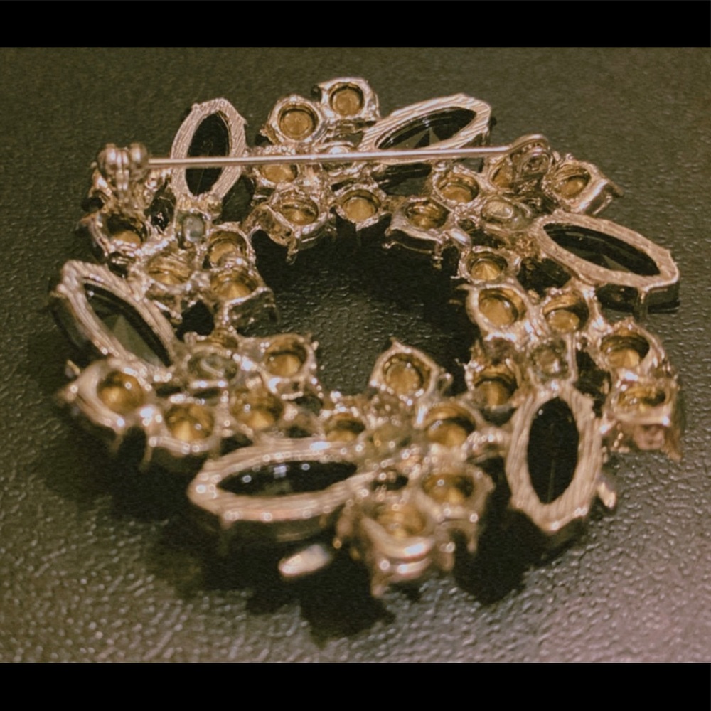 Brooche Pin - Picture 3 of 3